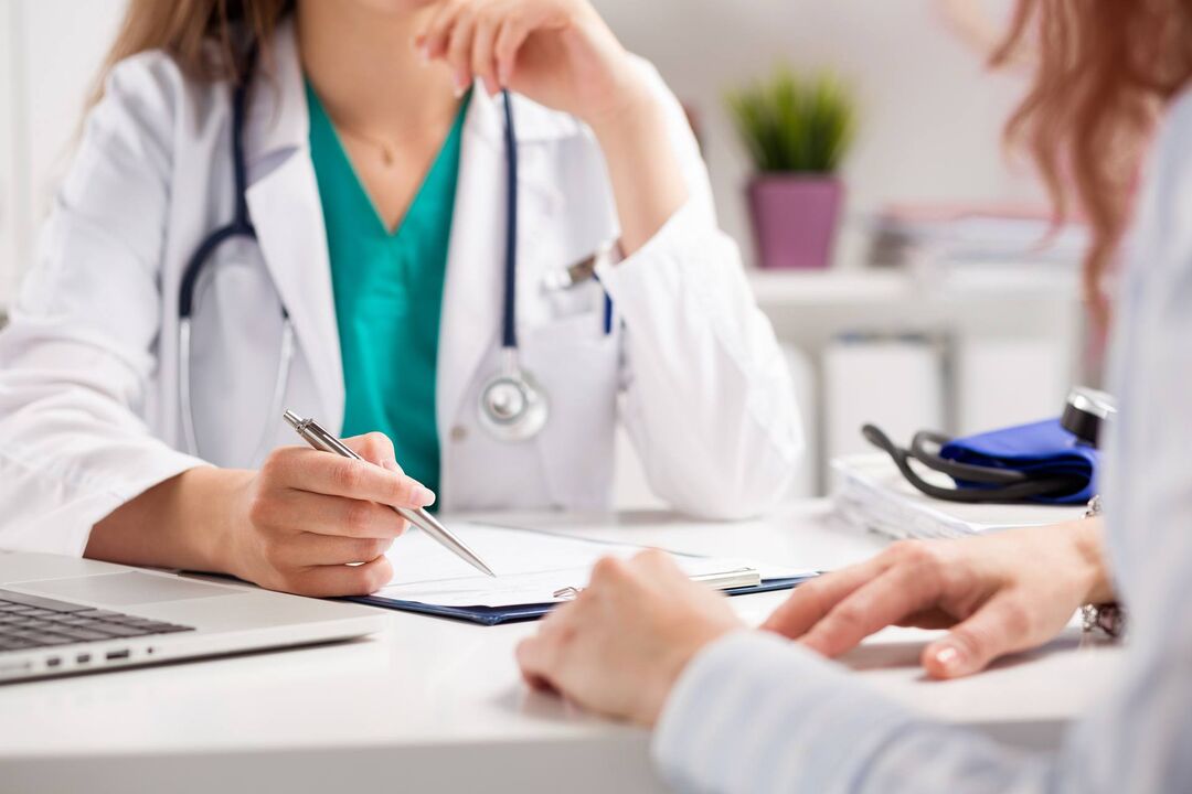 Complex treatment of chronic cystitis is prescribed by a doctor