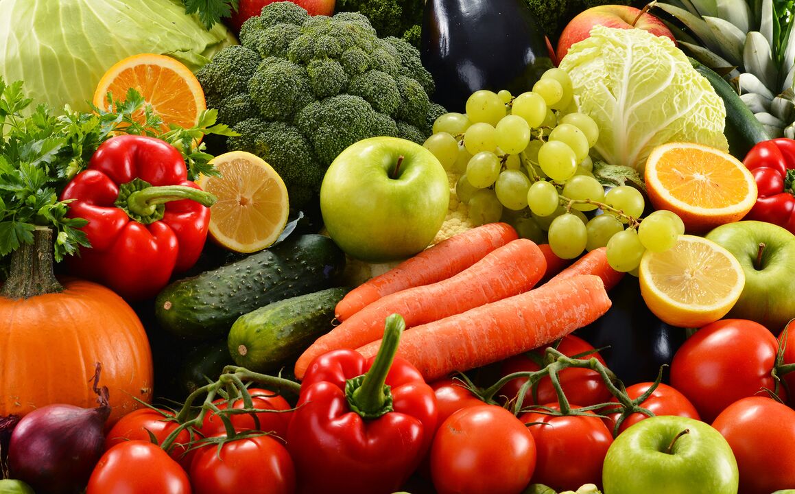 In case of exacerbation of cystitis, fresh fruits and vegetables should be included in the menu